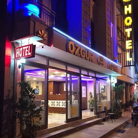 Oezguer Hotel Αττάλεια Εξωτερικό φωτογραφία